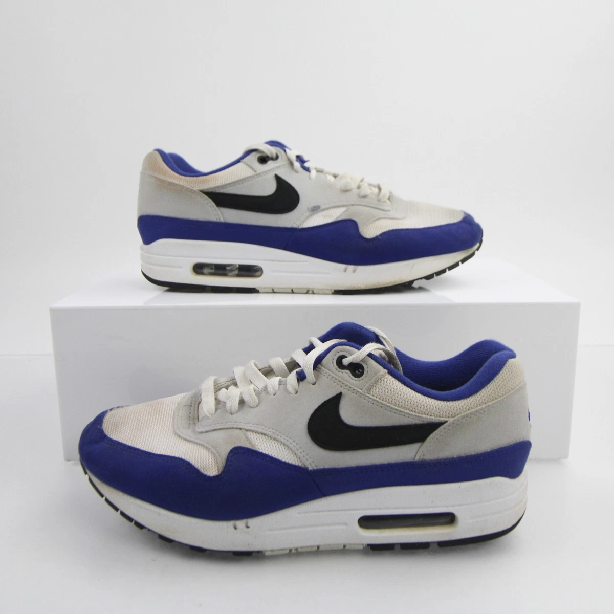 Nike White Fitness & Running Shoes for Men 10.5 US Shoe for  display picture 2