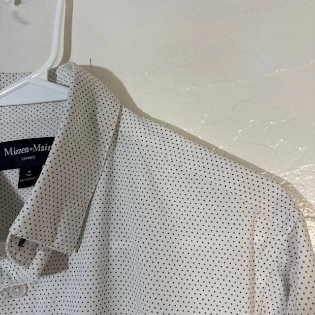 Camisa Mizzen+Main Sotavento Para Hombres Mediana Blanca Micro Puntos Ajuste Vestido con Botones Foto 2 de 4