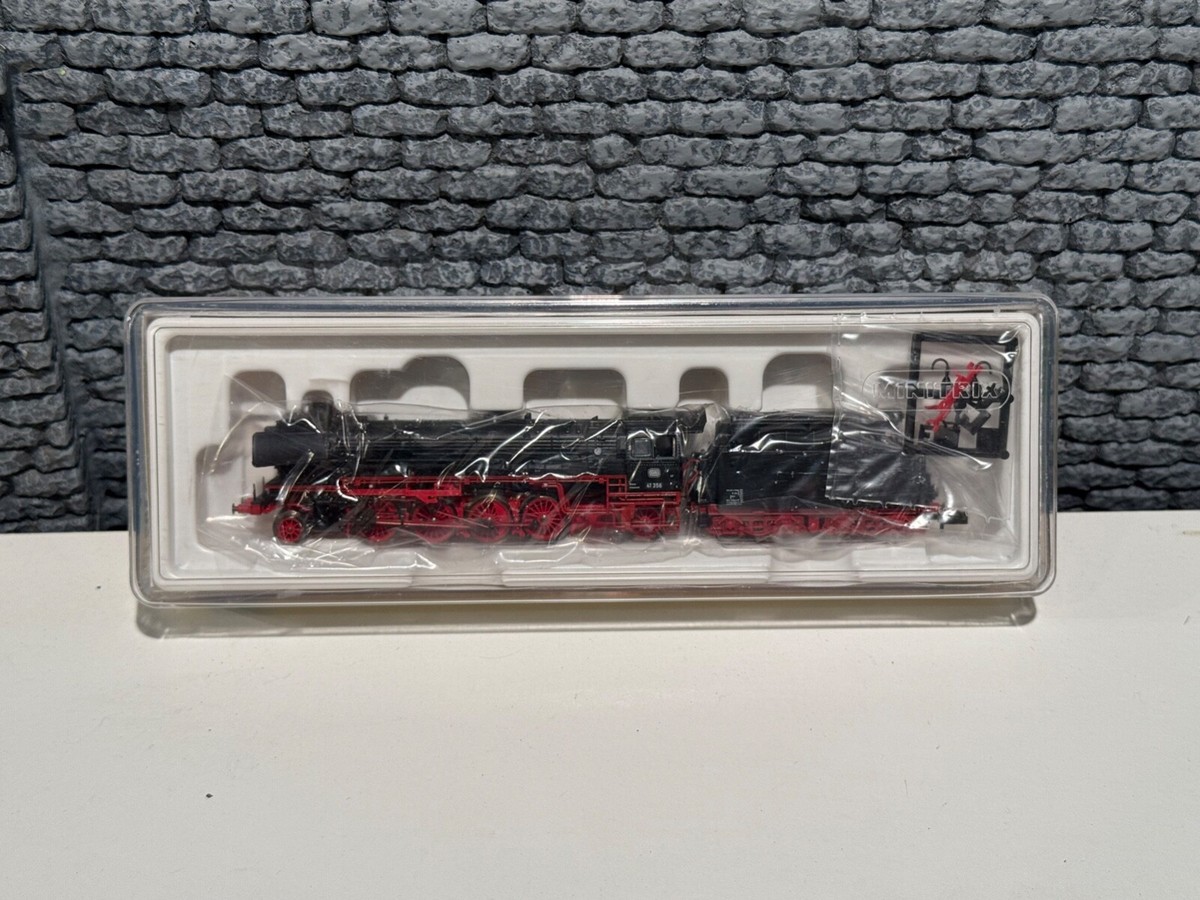 Minitrix 12272 N Scale DB BR 41 Steam Locomotive Era III