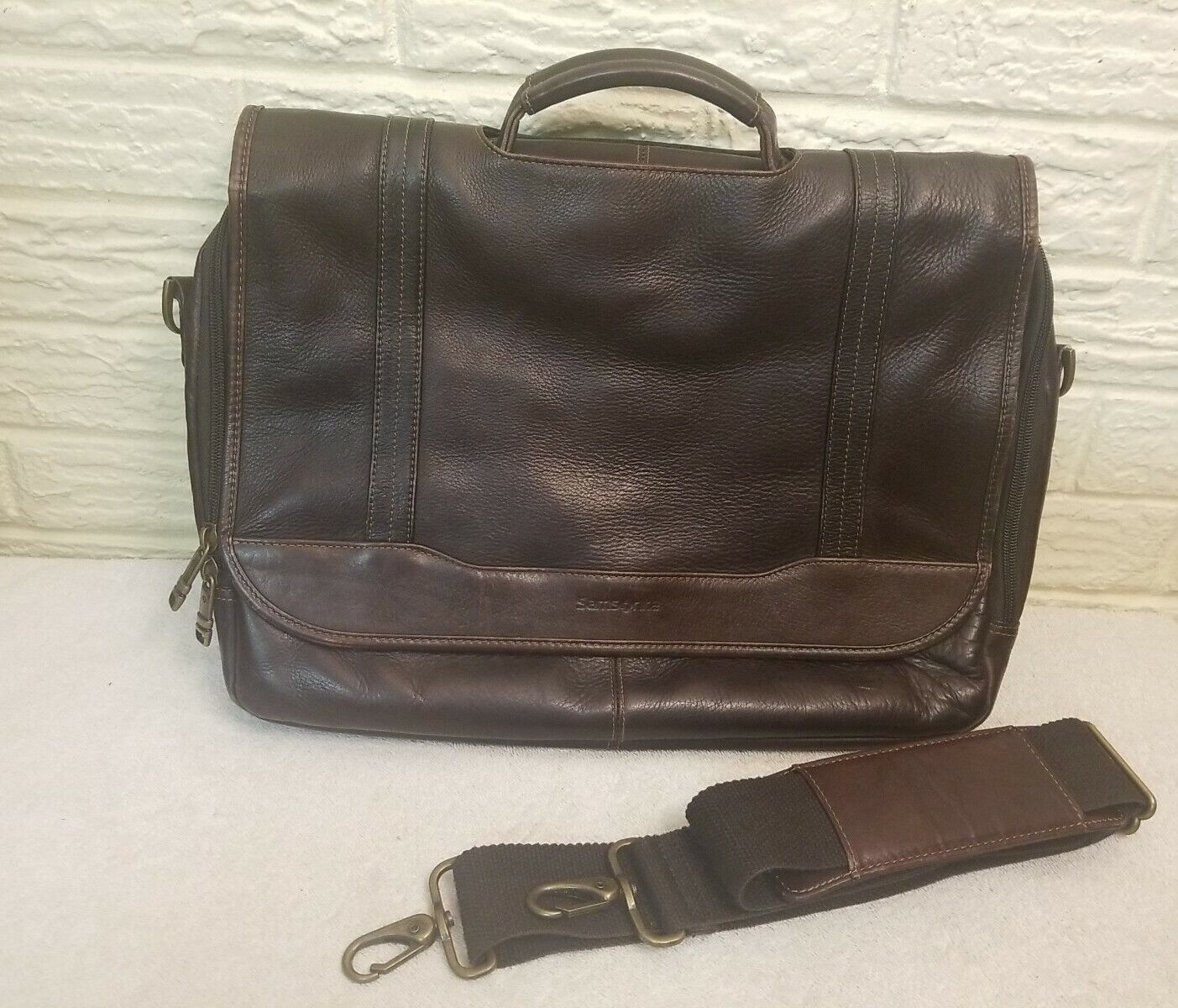SamsonIte All Leather Messenger Flap Over Laptop Briefcase Bag  Shoulder Strap