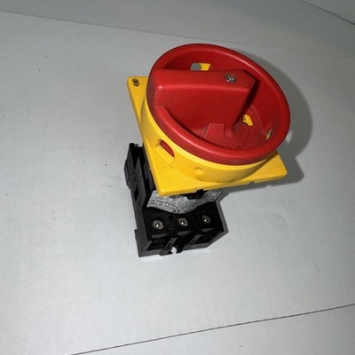 Moeller P1-32 Main Safety Disconnect Switch, 3-Pole, 690VAC, 32A Lock/Tag Out. 