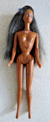 🦋 Vintage 1998 Barbie Christie Butterfly 🦋 Art Tattoo dunkle Haut Puppe MATTEL - Bild 1 von 4
