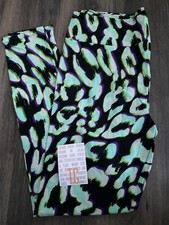 NWT LuLaRoe TC Tall Curvy Leggings Fits Sizes 12-18 - As Pictured