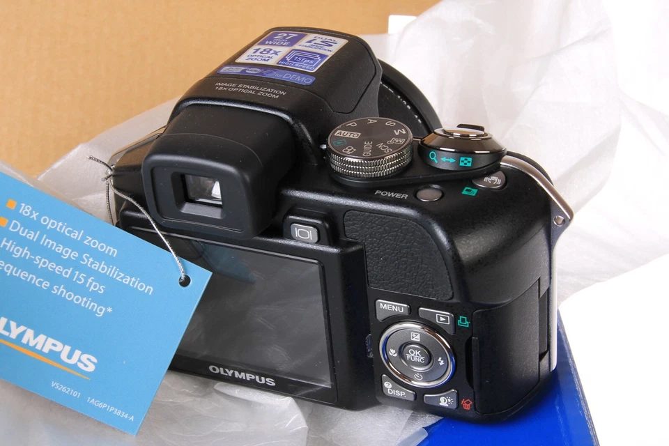 OLYMPUS SP-560UZ Camera 8MP AA Battery CMOS NOS Boxed & New- 18x Optical Zoom - Image 3 of 4