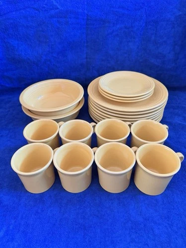 Fiestaware Homer Laughlin Yellow Dinnerware Set 21-Piece Plates Bowls Mugs