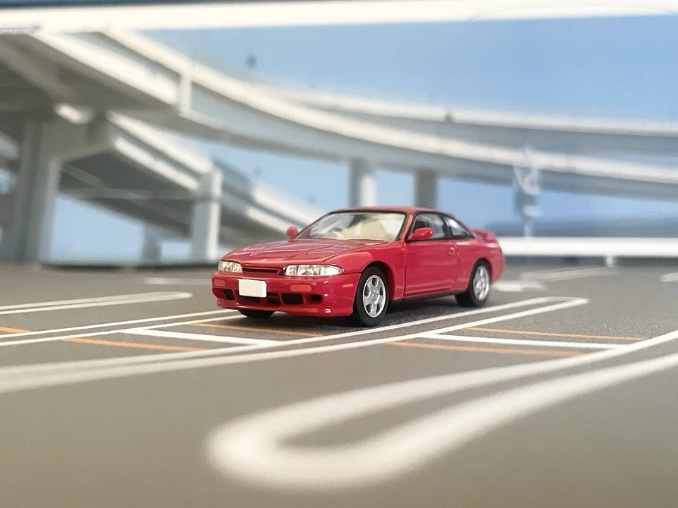 TOMYTEC Tomicarama Vintage 1/64 Daikoku Parking Area Mat A Nissan Silvia Q's S14 - Image 2 of 4