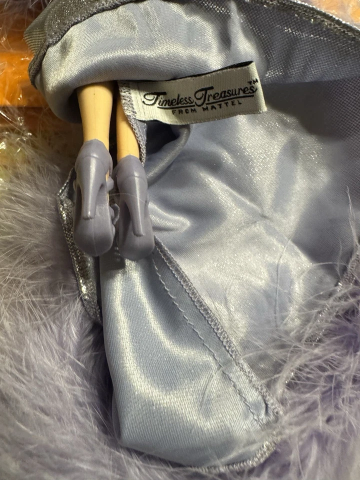 雪儿芭比娃娃永恒宝藏娃娃收藏版鲍勃·麦基时尚 2001 — 第 4/4 张图片