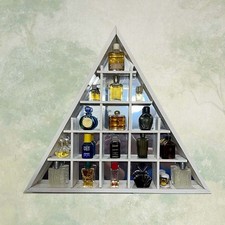 1. Parfüm Setzkasten mit Miniaturen, dreieckig, Holz, weiß, 17 Miniaturen