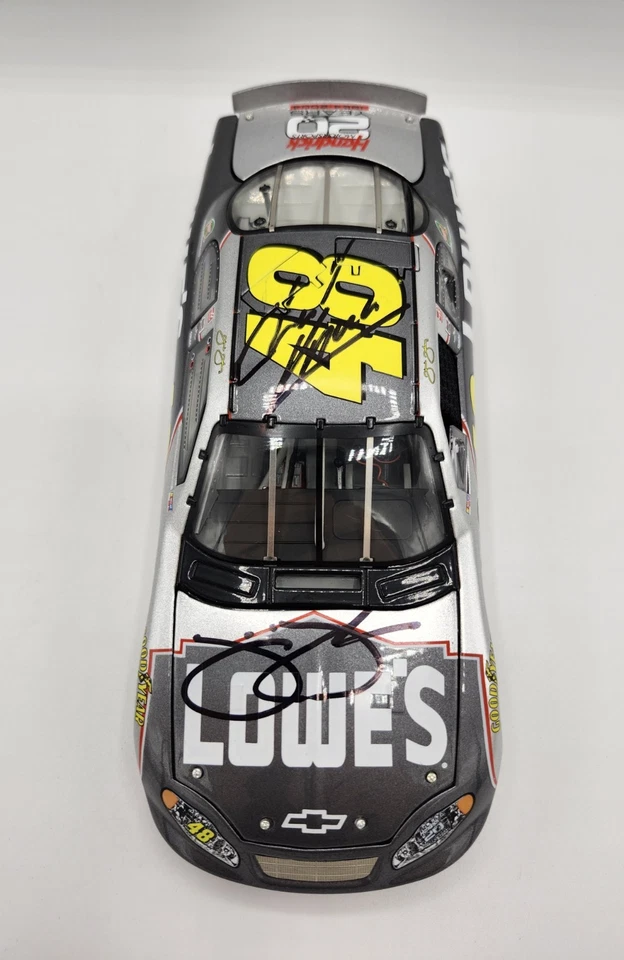 С автографом 2004 Jimmie Johnson #48 Lowe's HMS 20th Anniversary Monte Carlo 1:24 - Изображение 2 из 4