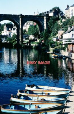 FOTO FLUSS NIDD KNARESBOROUGH MIT RUDERBOOTEN IM VORDERGRUND DIESE ANSICHT LO