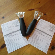 Pampered Chef #1114 Corn Kernel Cutter Corn Peeler Thresher Stripper Lot of 2