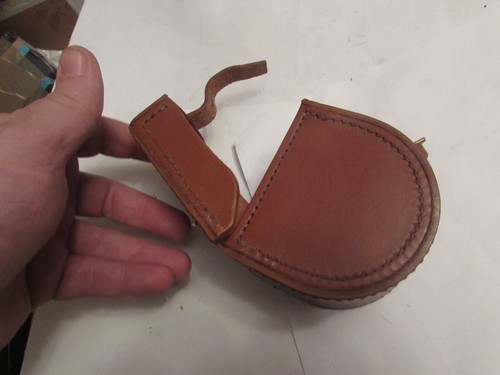 Estuche sin usar pequeño resistente de cuero alnwick bloque d peso verde azulado George Jr peso mosca - Imagen 10 de 11