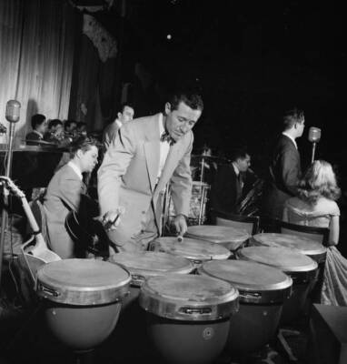 Ray McKinley, Paul Kashian, Mundell Lowe, Chris Adams, and Teddy- Jazz Old Photo
