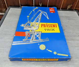 VTG TRIX GERMANY METAL CONSTRUCTION ERECTOR SET 8955 W/ ELECTRIC MOTOR. NICE!