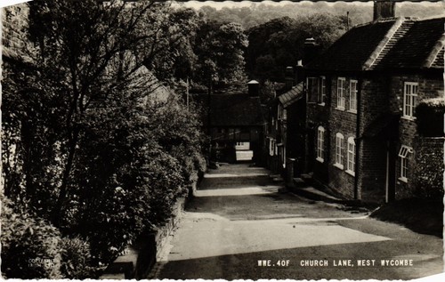 PC BUCKINGHAMSHIRE WEST WYCOMBE CHURCH LANE REAL PHOTO ENGLAND (u5493) - Picture 1 of 2