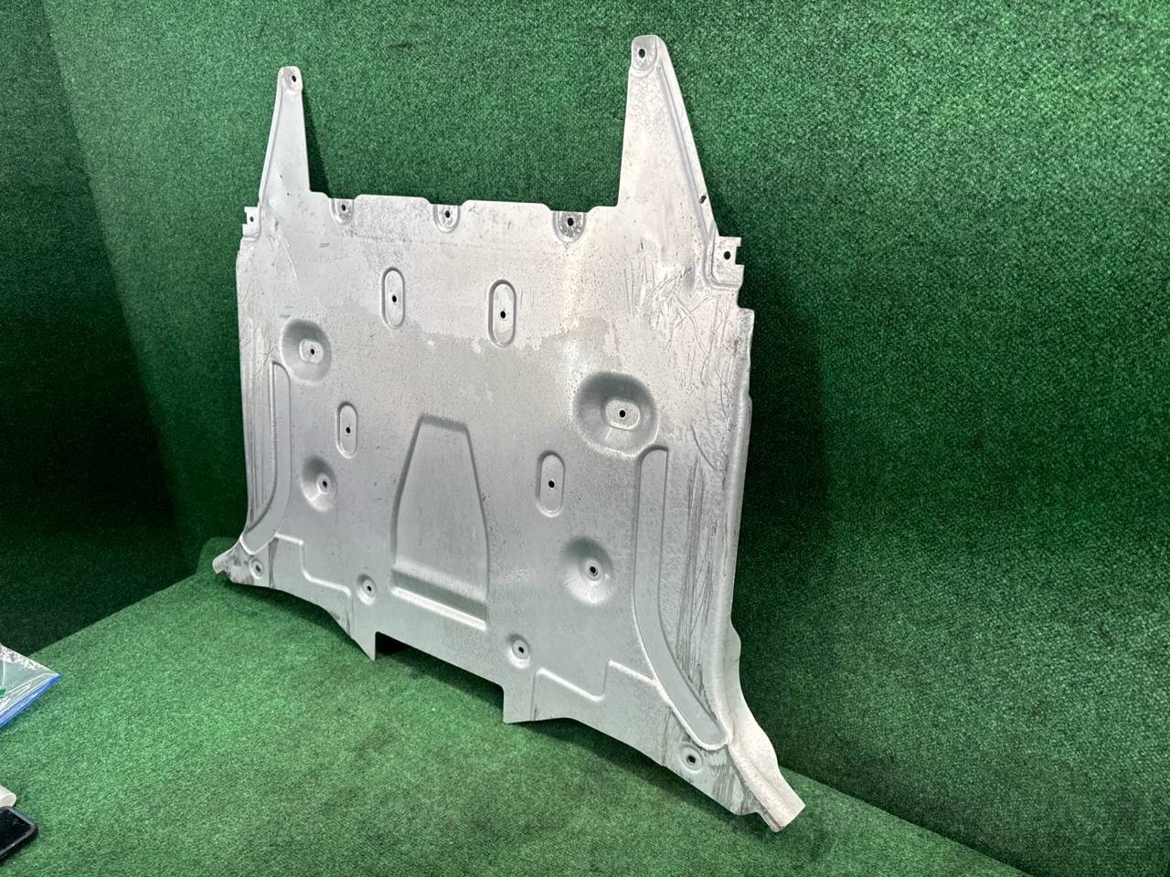 🛑 2017-2022 Audi R8 Front Underbody Skid Plate Splash Shield Panel OEM
