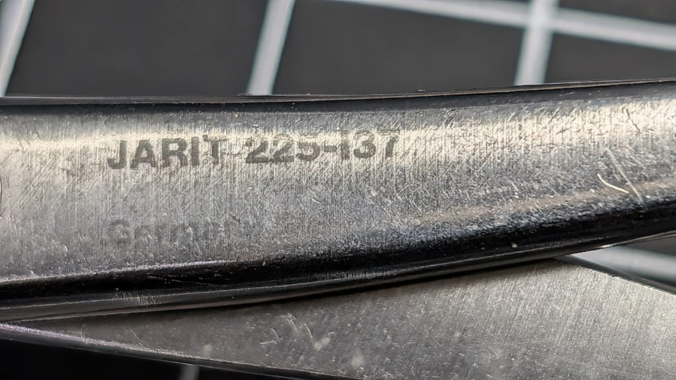 Abrazadera de pinzas de reducción ósea Jarit 225-137, trinquete, curvada, 5-5/8" Alemania Foto 2 de 4