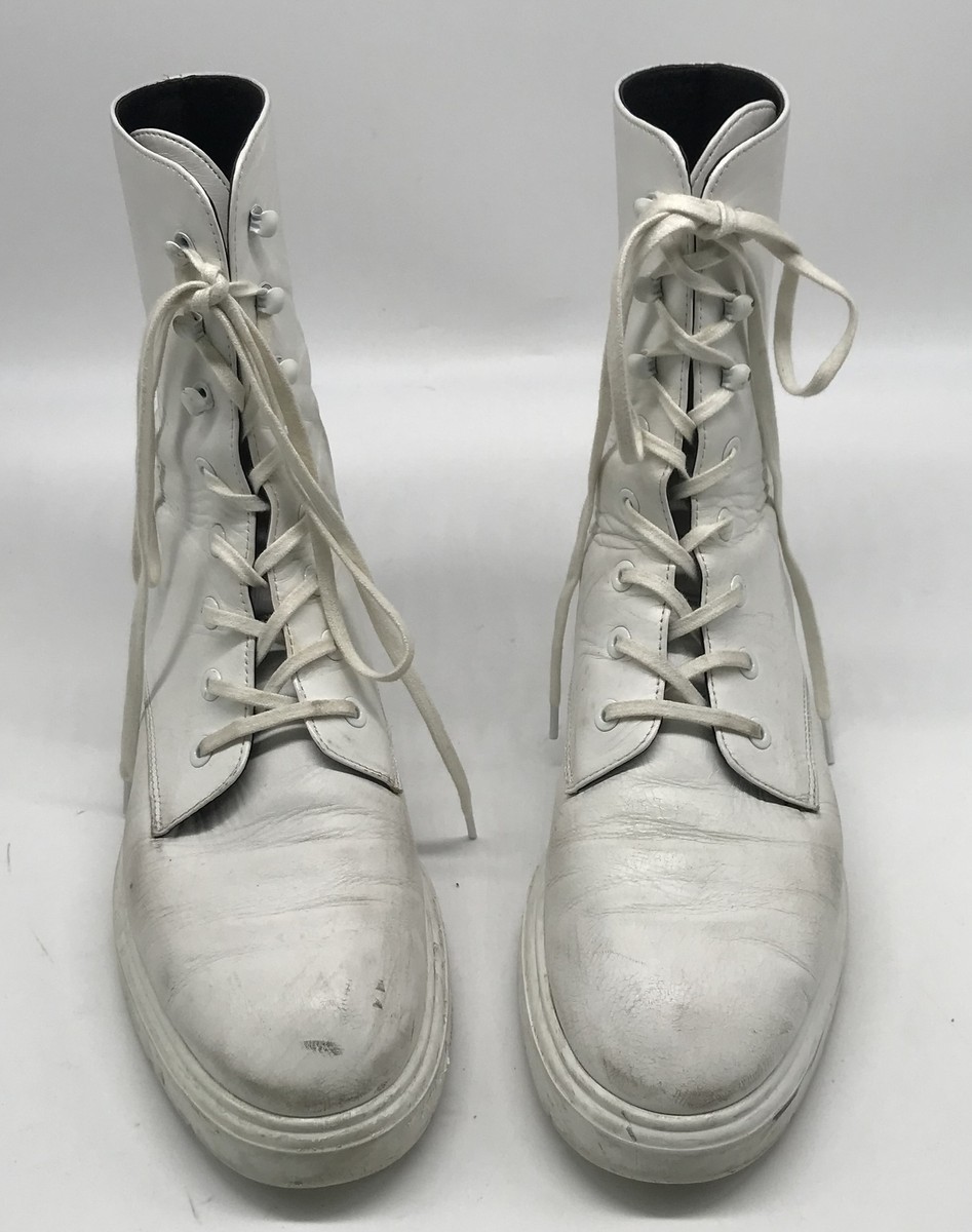 Stuart Weitzman Mckenzee Combat Boot In White Smooth Calf sz