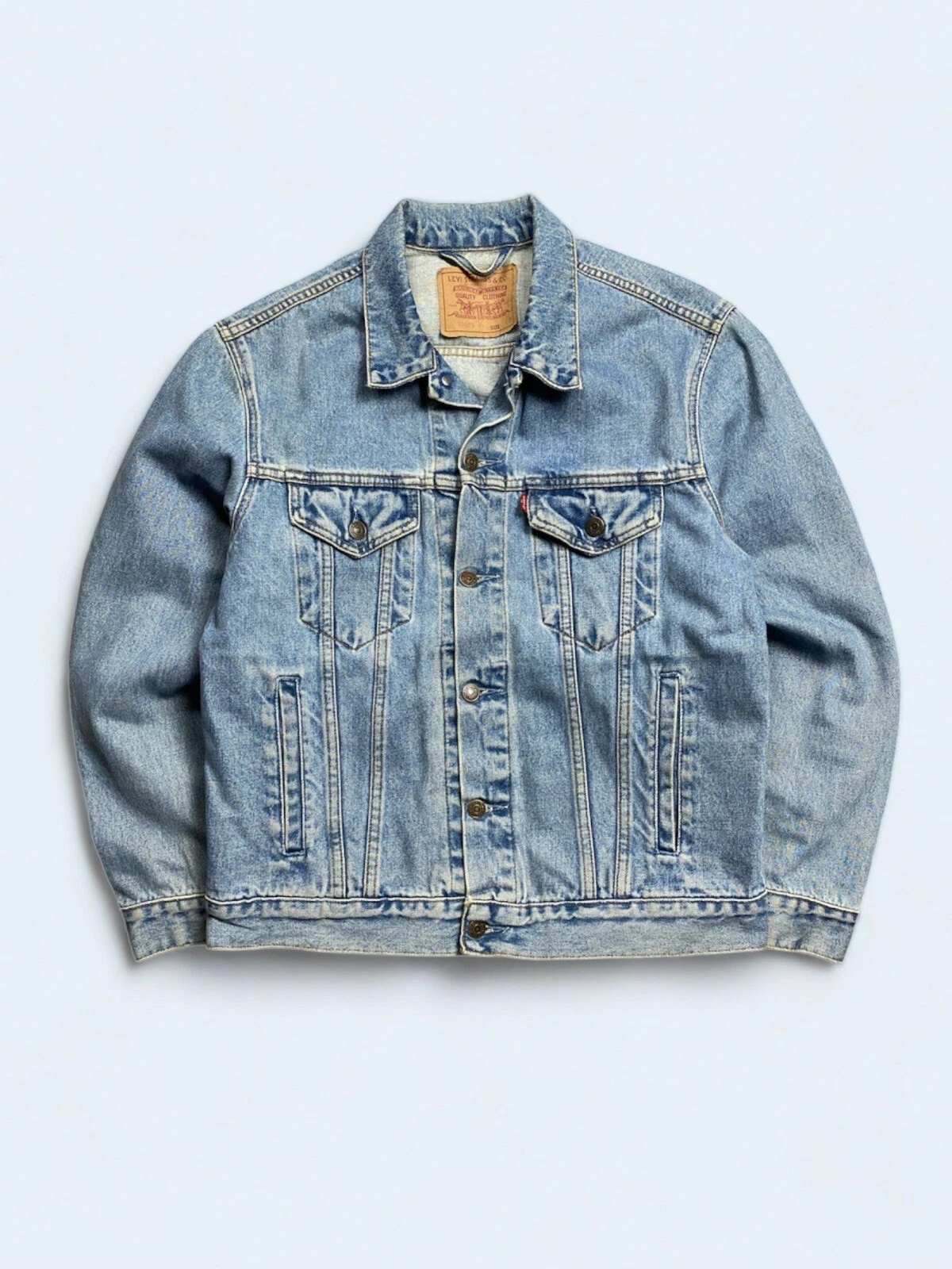 Levis Vintage denim trucker jacket size M 70503
