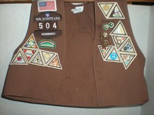 Medium Brown Brownie Girl Scout Vest Maine With 40 Badges Patches Plus 4 Pins