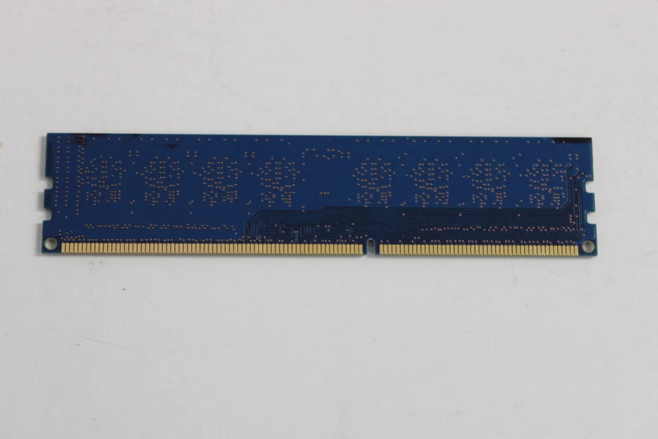 LENOVO 46R3322 1GB DIMM HYNIX HMT112U6TFR8C-G7 1RX8 PC3-8500U-7-10-AO - Image 2 of 2
