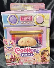 Cookeez Makery Sweet Treatz Oven Playset  Surprise Plush Toy  NEW  Sealed