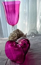 Set Of 2 Le Stelle Cristal Design Fuscia Pink & Clear Glass Goblet Wine Glasses