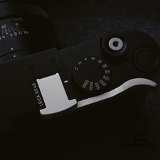Hot Shoe Thumb Up Grip for Leica Q3 Camera Support Handle Aluminum Black Silver