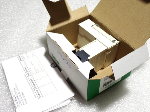 Schneider LUCA12BL Standard Control Unit 3-12A 24V New