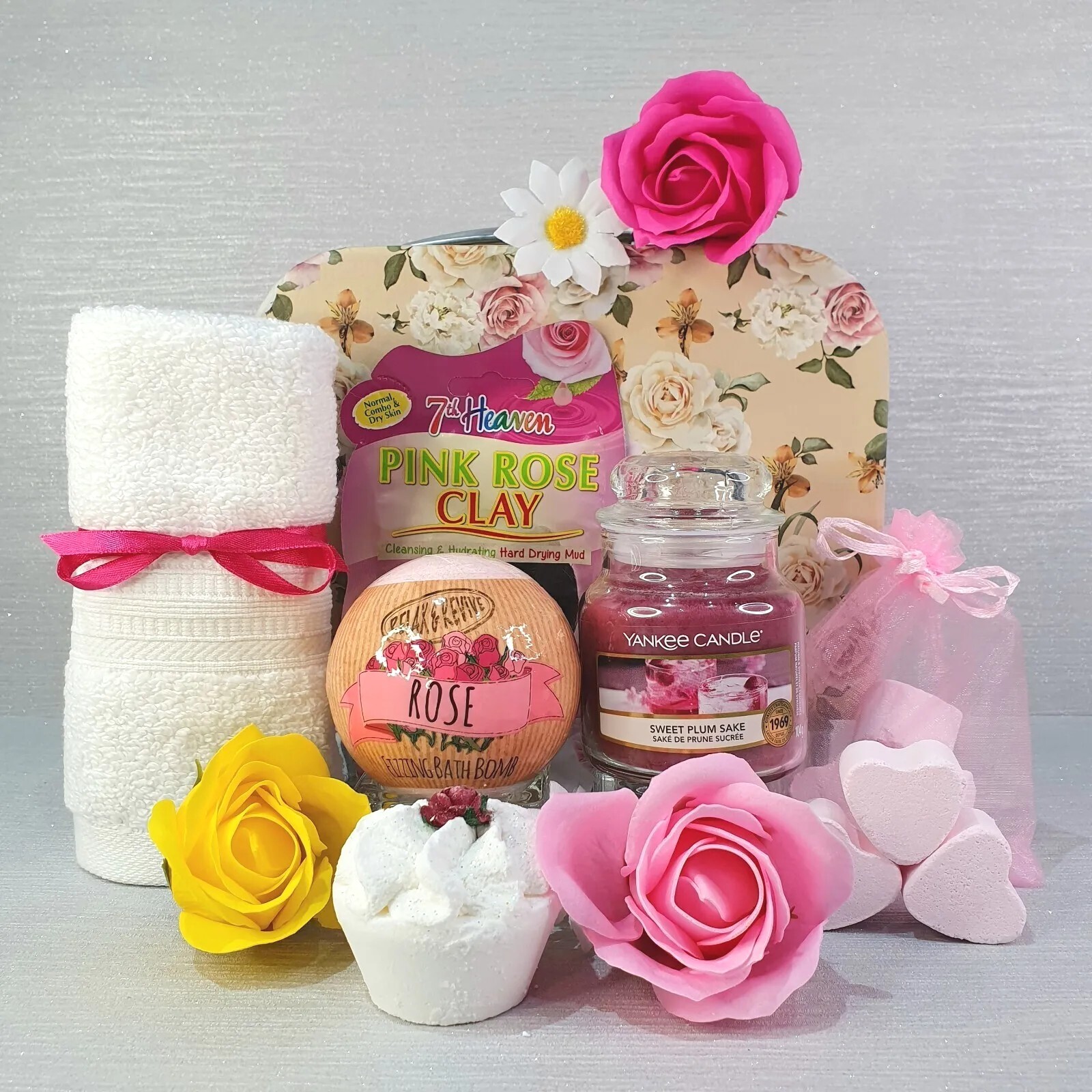 Mini Pamper Hamper Gift Box YANKEE CANDLE Roses Mother's Day Birthday