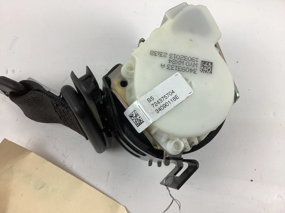 2011-2016 宝马 528i 535i 550i 后中心安全座椅皮带拖拉机原始设备制造商。 — 第 2/4 张图片