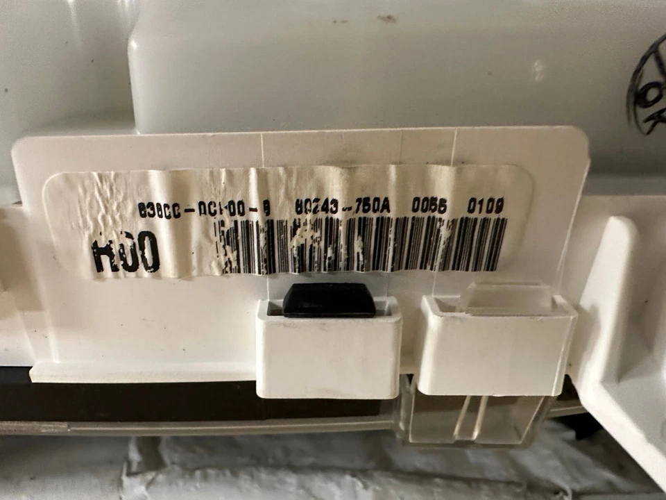 Приборный спидометр приборная панель датчики тундра 2015 2016 2017 130 792 миль - Изображение 3 из 3