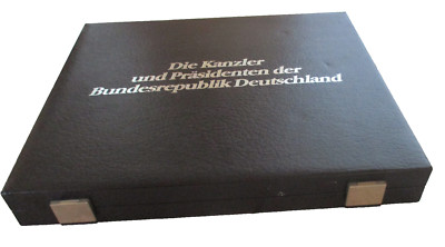 Kassette für 16 Silber Medaillen Kanzler und Präsidenten der BRD  16 x Ø40 mm