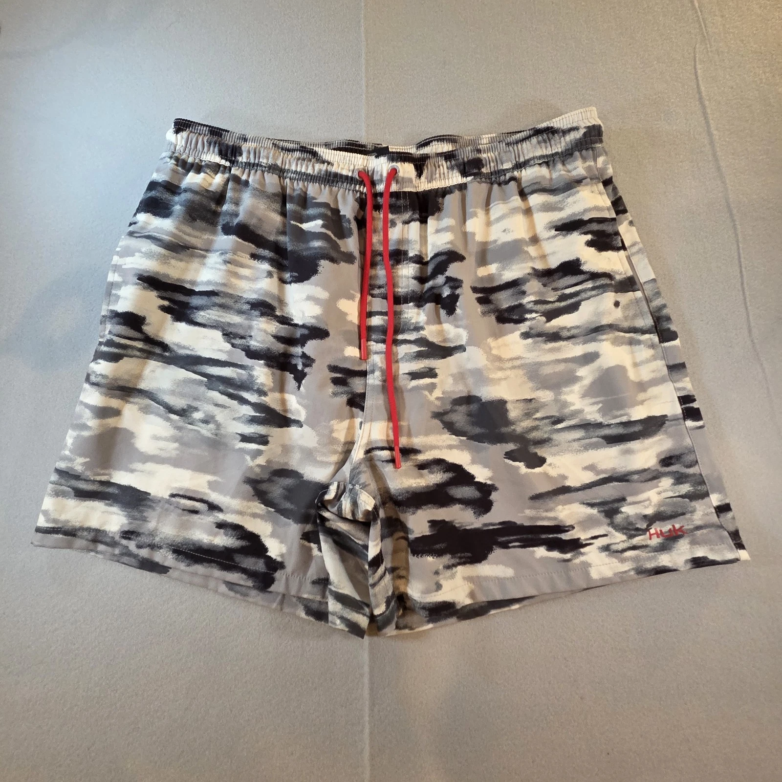 Huk Shorts Men XL White Black Grey Camo Bottomland Tech Hunting Fishing Lined