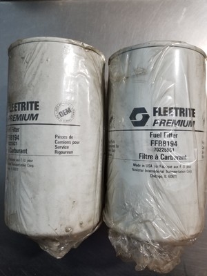 FLEETRITE Lot of 2pcs OEM Approved #702255C1 Fuel Filter Part# FFR8194 - NEW