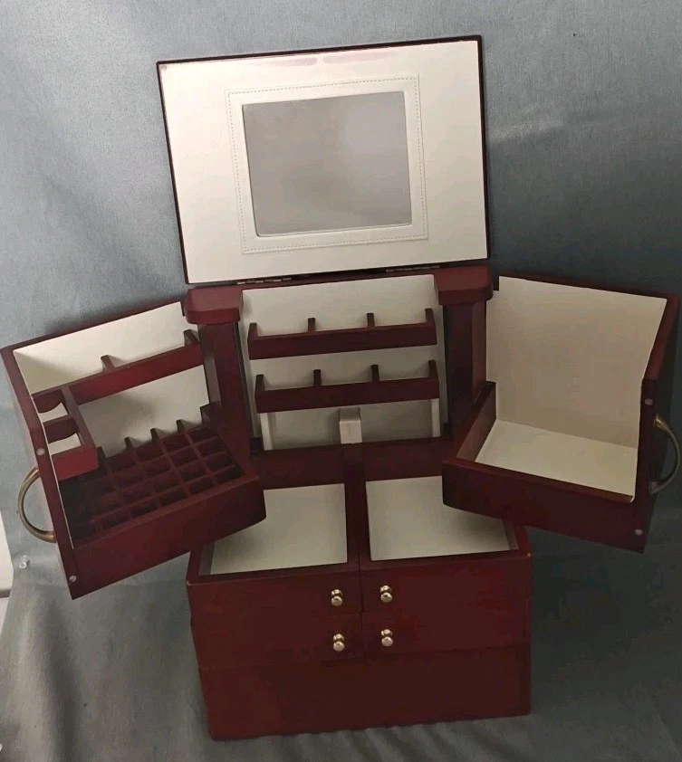 Caja organizadora de joyas Lori Greiner forrada con espejo cereza solo para su facilidad Foto 3 de 4