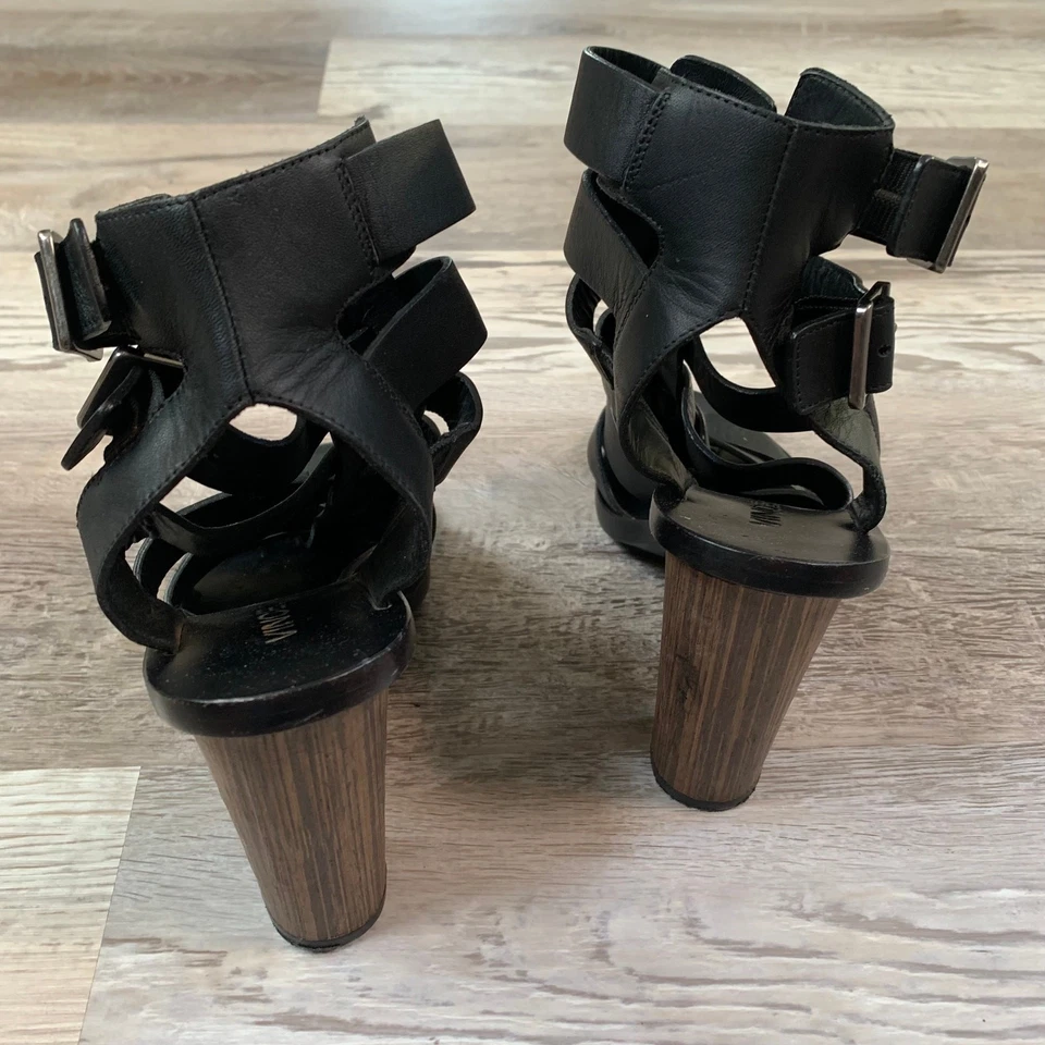 Salto Gladiador Vince Couro Preto Tiras 5 Feito na Itália Salto de Madeira - Imagem 4 de 4