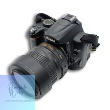 NIKON D5000 DSLR Camera with 18-55 VR Lens Kit