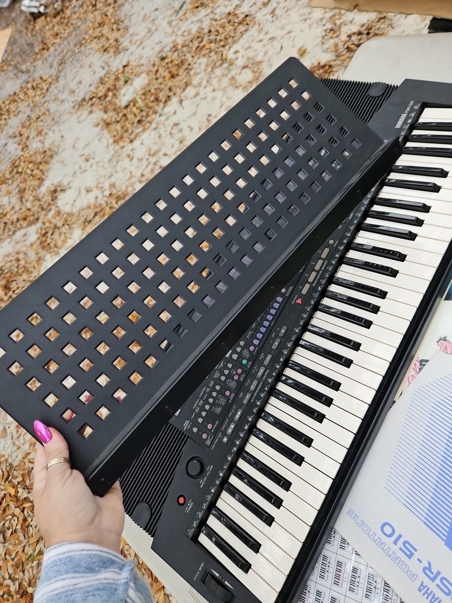 Yamaha PSR-510 Portatone Electronic Keyboard 61-Key Synthesizer