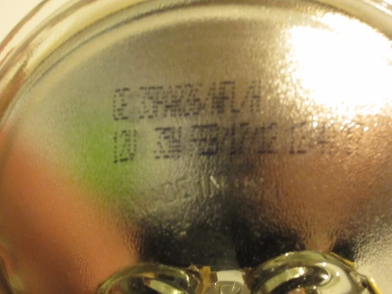 GE 35 watt PAR 36 12V WFL Screw Terminal Bulb Spot Light Lamp NEW - Image 2 of 4