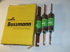 3 NEW in box FRS-R-100 BUSSMAN FUSETRON Class RK5  600VAC, 300Vdc, 100A HACR-R