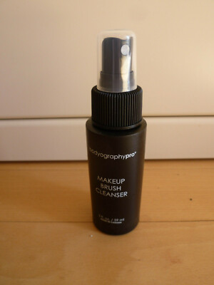 MakeUp Bürsten Reiniger von Bodyography Professional Cosmetics