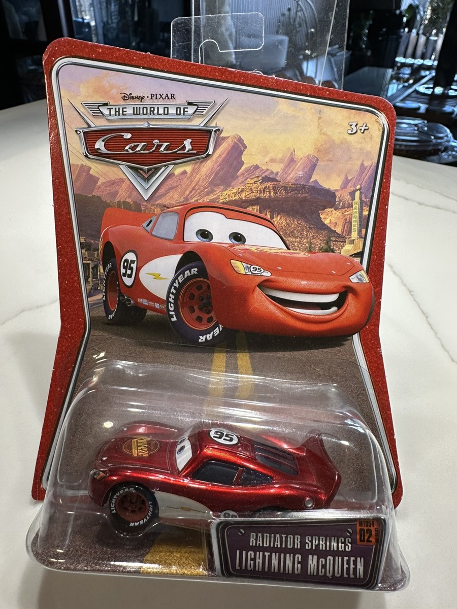 カーズ、ミニカーマテルライトニングマックィーンRADIATOR SPRINGS Amazon.com: Disney Pixar Cars Springs Lighting McQueen-Die