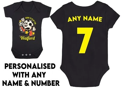 TEE SPIRIT Born To Play For WATFORD personalisiertes Baby Grow T-Shirt Lätzchen Kinder Fußball Sport