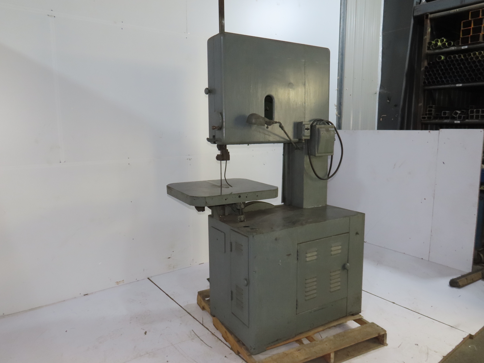 GROB 24" Vertical Band Saw NS24 metal/wood cutting speeds 502030 fpm