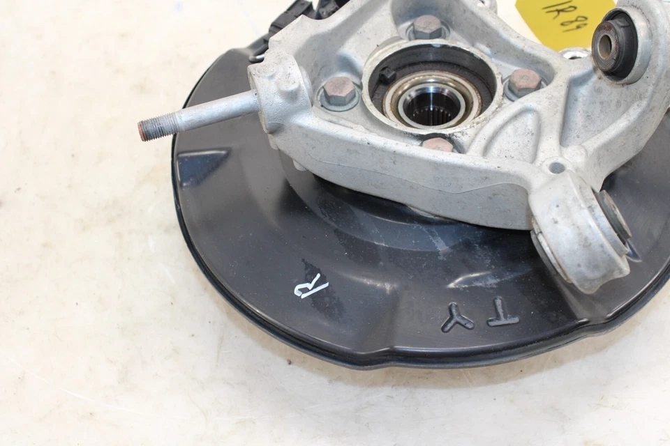 Acura RLX 2016-2020 AWD nudillo trasero derecho/husillo OEM IR89 Foto 4 de 4