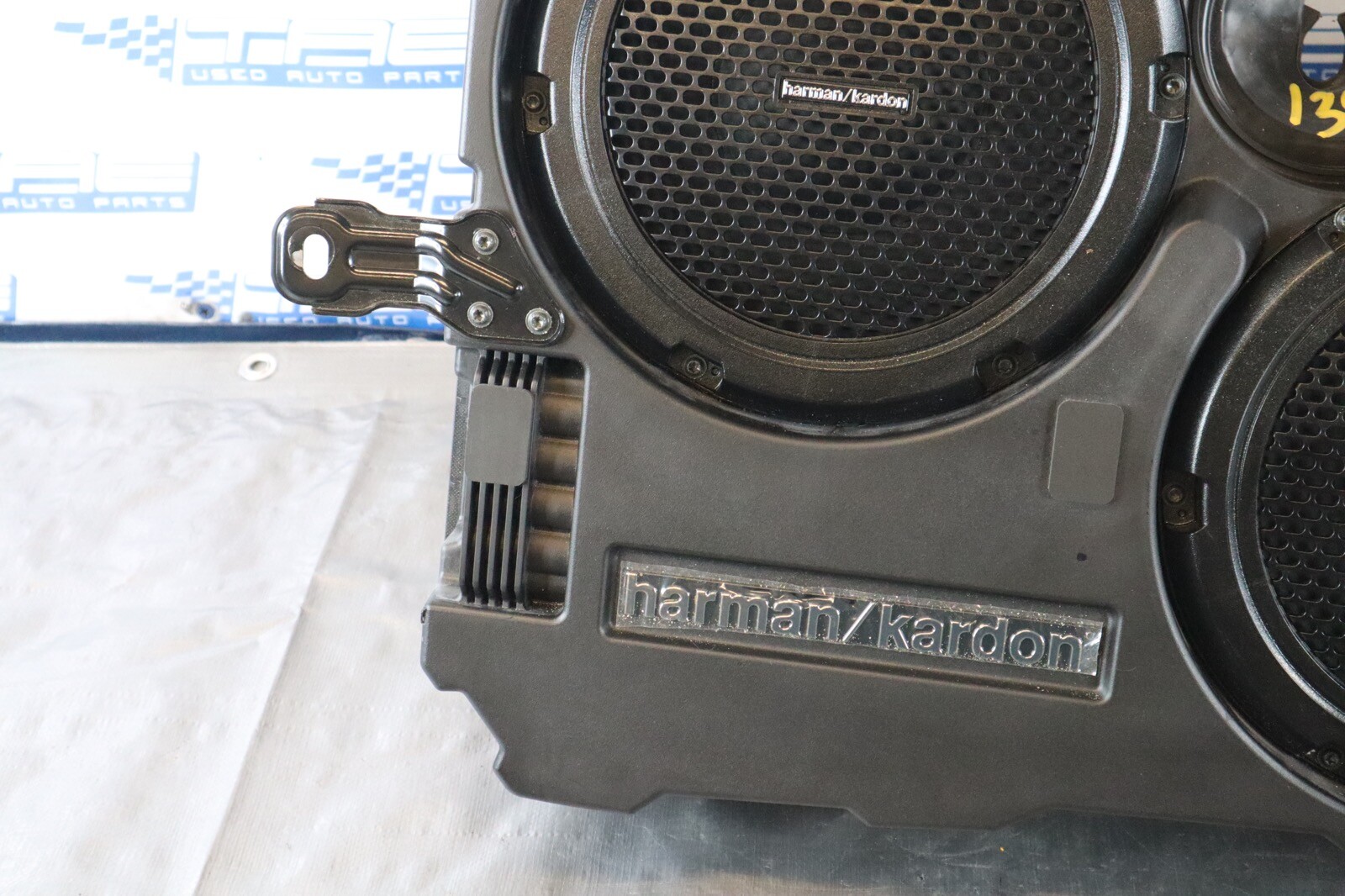 20152022 DODGE CHALLENGER SRT HELLCAT OEM HARMAN/KARDON AUDIO