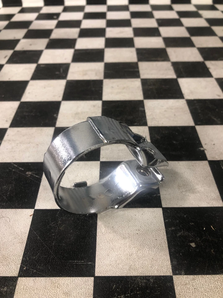 Yamaha XS1100 S XS400 1977-1981 OEM plata 3 banda silenciadora NOS abrazadera de escape Foto 2 de 4