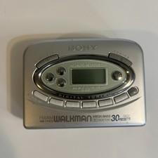 Sony Walkman WM-FX479 Cassette FM/AM Radio Mega Bass RADIO ONLY Needs Belt 