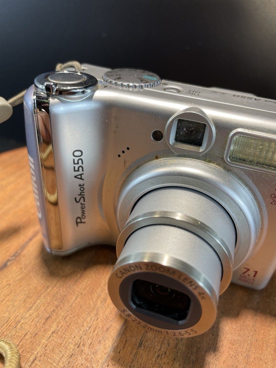 Canon PowerShot A550 7.1MP Digital Camera Silver 4x Optical Zoom
